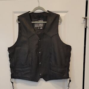 USA Bikers Dream Apparel Black Leather Lined Lace Up Vest Snap Closure Size 50